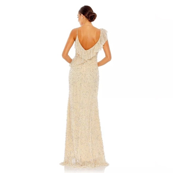 MAC DUGGAL
Embellished Ruffled Faux Wrap Sleeveless Gown - Picture 3 of 16